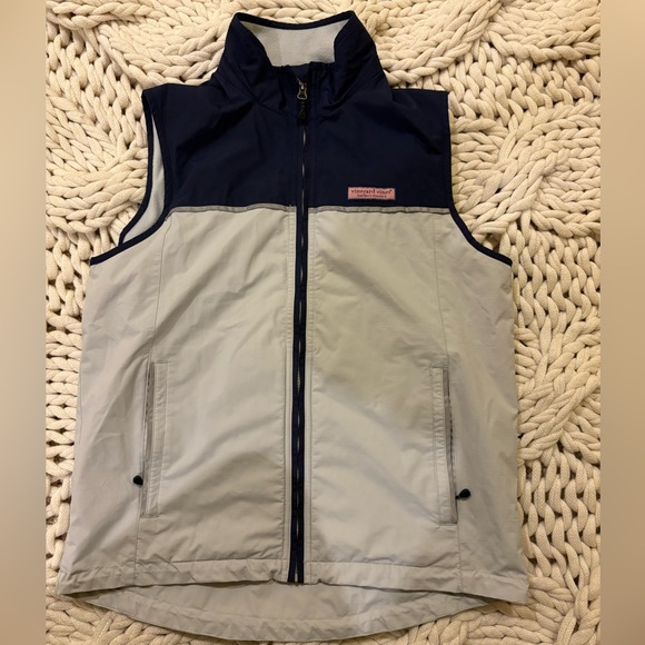 Vineyard vines, men’s small vest - Picture 1 of 3